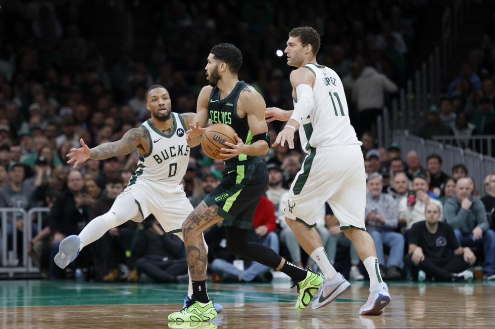 此酒吧由一 此酒吧由一