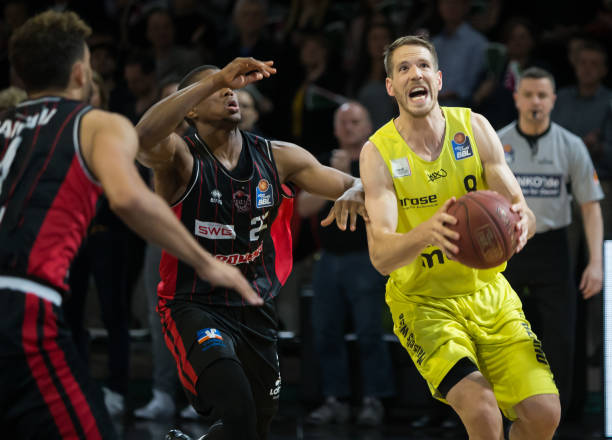 快船更可能 快船更可能