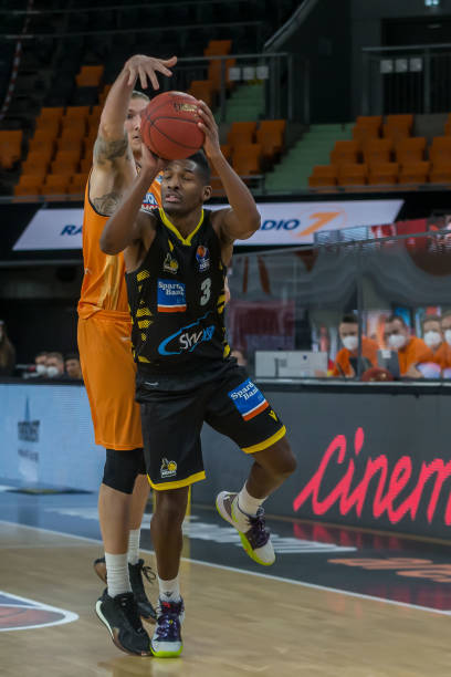 罗德里等人 罗德里等人